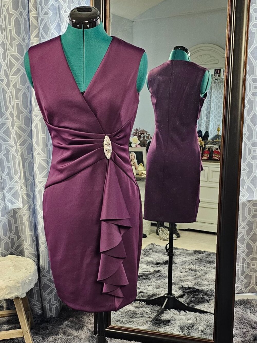 Jessica Howard Sleeveless V‑Neck Wrap Cocktail Dress - Fits Size S